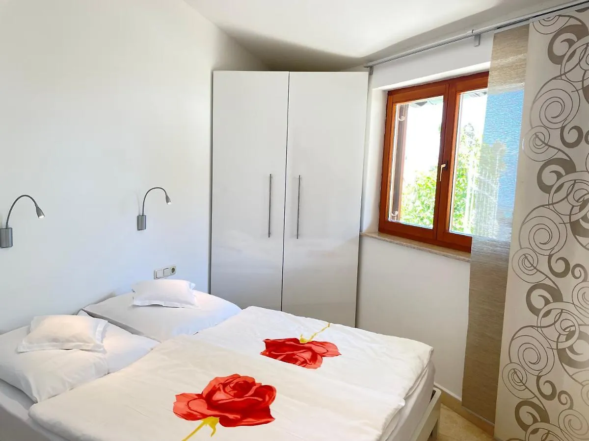 Giardino Laura Apartment Moscenicka Draga Croatia