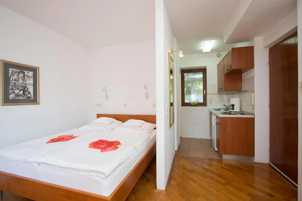 Giardino Laura Apartment Moscenicka Draga Croatia